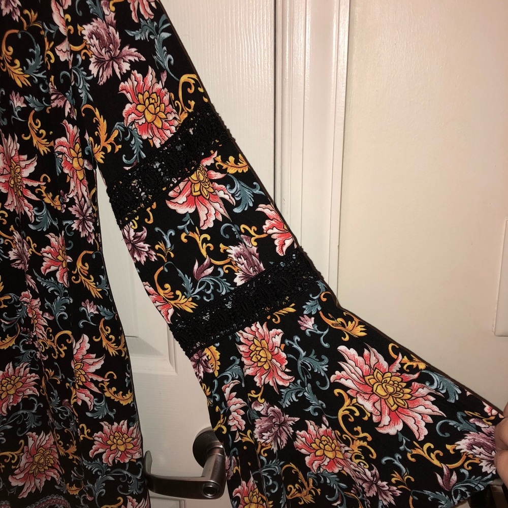 Xhilaration Long Sleeve Floral Dress - Picture 2 of 5